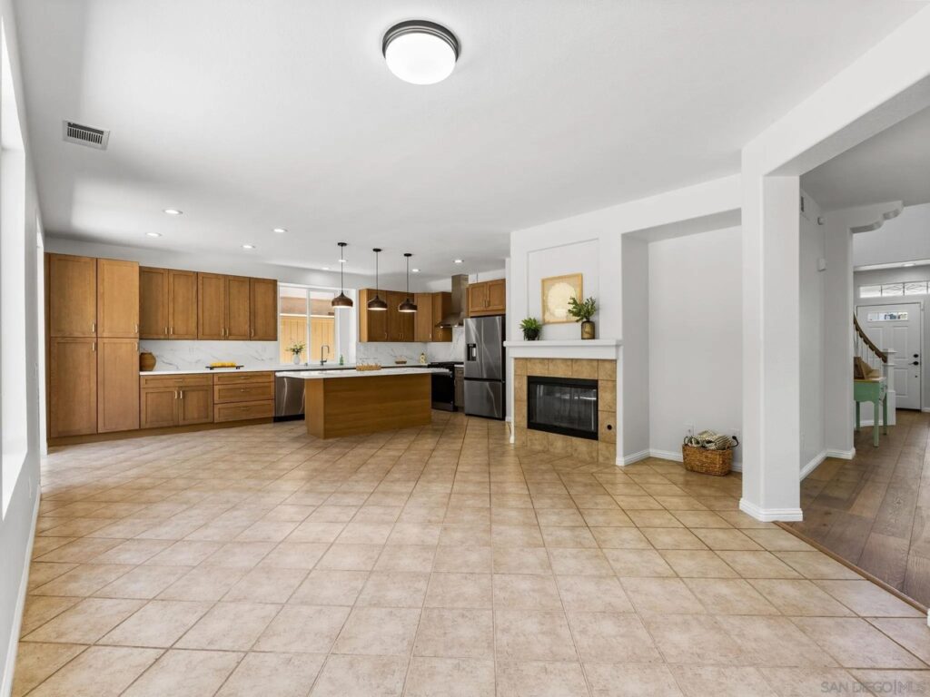 Photo 9 of 20 for 4308 Calle Mar De Ballenas