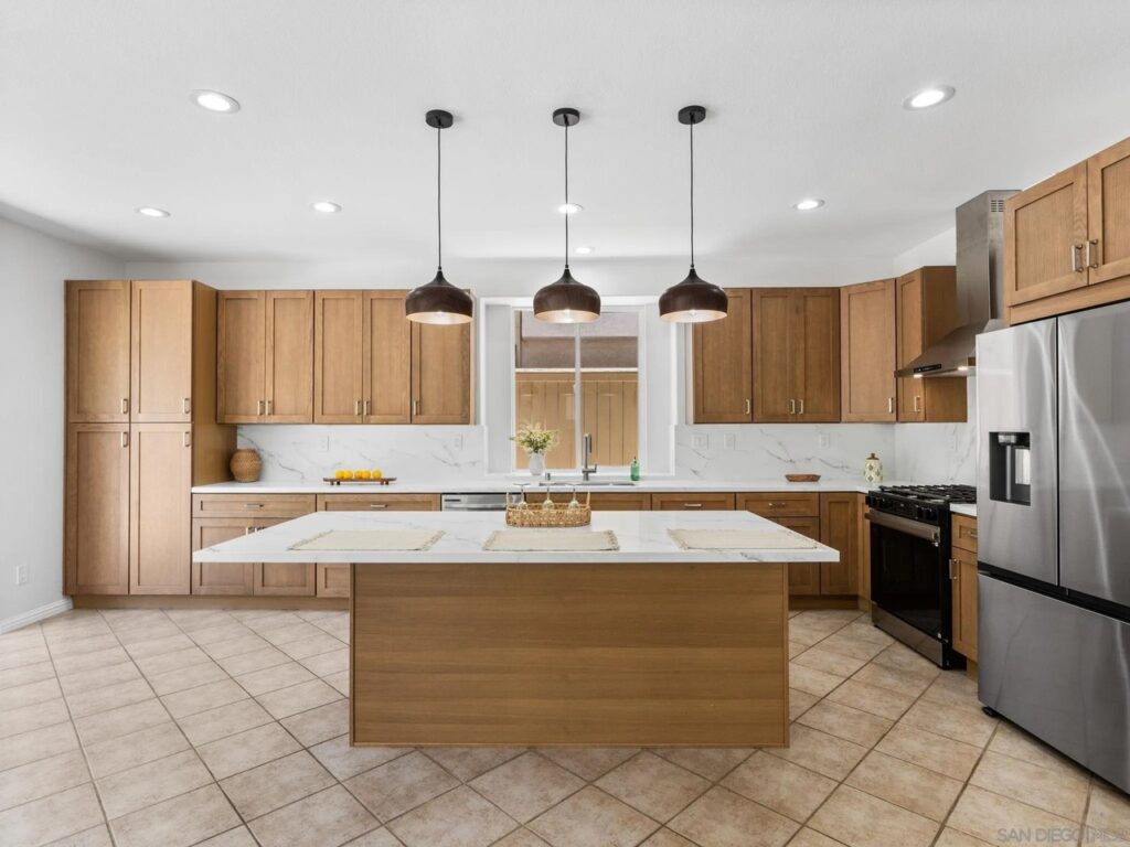 Photo 10 of 20 for 4308 Calle Mar De Ballenas